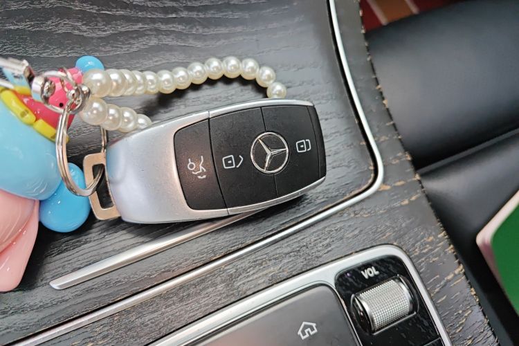 Used Mercedes-Benz C-Class 2019 C 260 L Sport Edition Vehicle Key