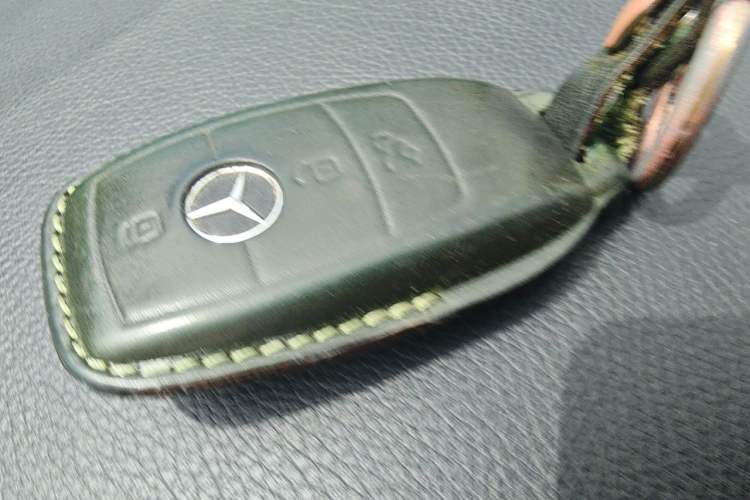 Used Mercedes-Benz C-Class 2019 Restyled C 260 L Sport Edition Vehicle Key