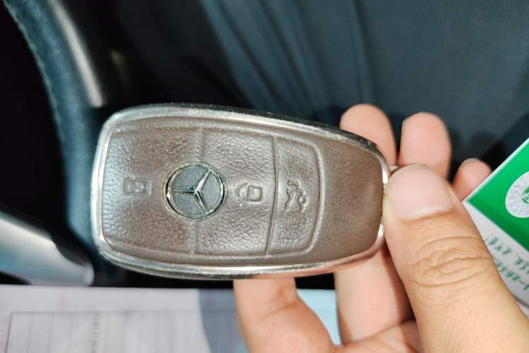 Used Mercedes-Benz C-Class 2019 Restyled C 260 L Sport Edition Vehicle Key