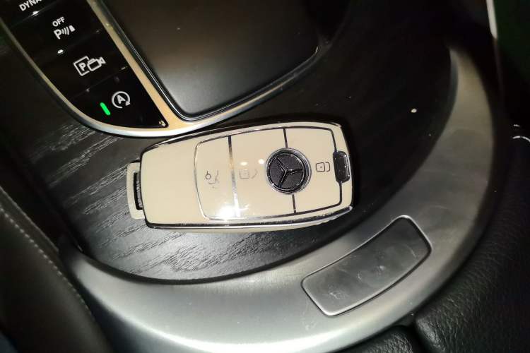 Used Mercedes-Benz C-Class 2019 C 180 L Fashion Edition Sport Version Vehicle Key