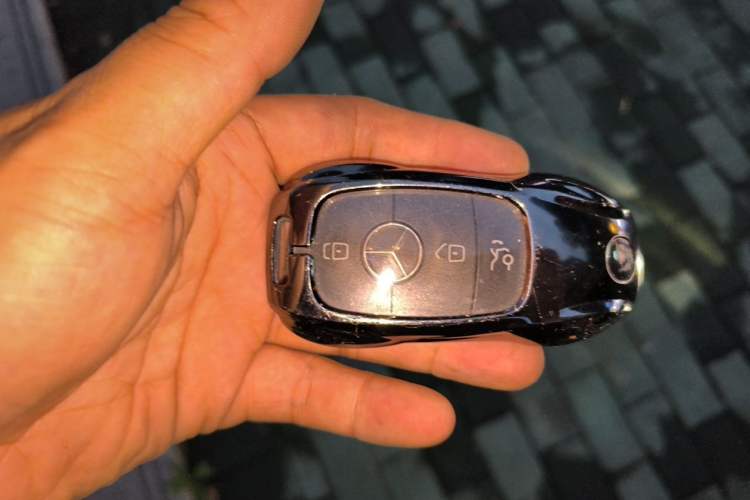 Used Mercedes-Benz C-Class 2019 C 260 L Sport Edition Vehicle Key