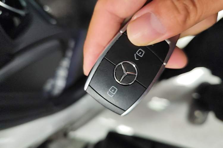 Used Mercedes-Benz C-Class 2019 Restyled C 260 L Sport Edition Vehicle Key