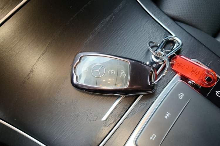 Used Mercedes-Benz C-Class 2019 Restyled C 260 L Sport Edition Vehicle Key