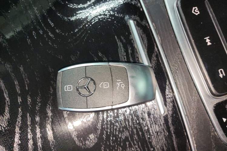 Used Mercedes-Benz C-Class 2019 Restyled C 260 L Sport Edition Vehicle Key