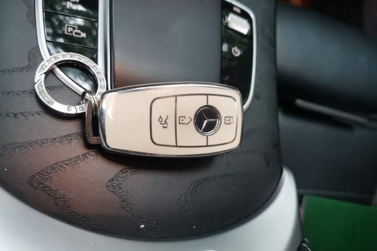 Used Mercedes-Benz C-Class 2019 C 260 L Sport Edition Vehicle Key