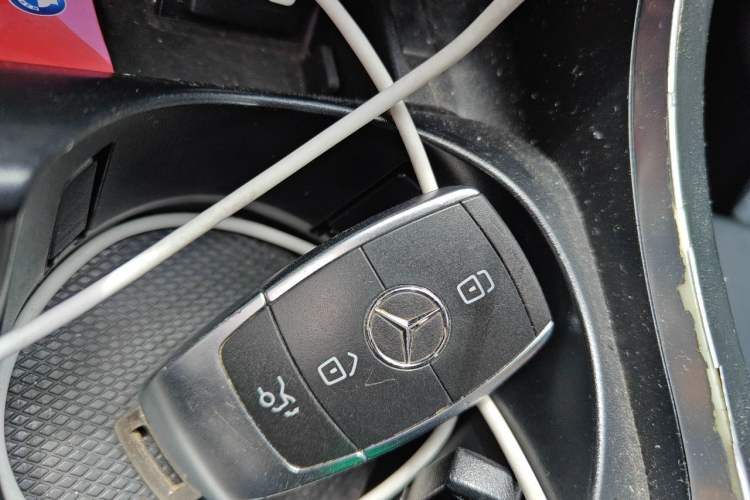 Used Mercedes-Benz C-Class 2019 Restyled C 260 L Sport Edition Vehicle Key