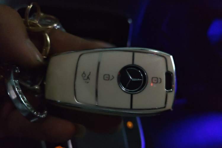 Used Mercedes-Benz C-Class 2019 Restyled C 260 L Sport Edition Vehicle Key
