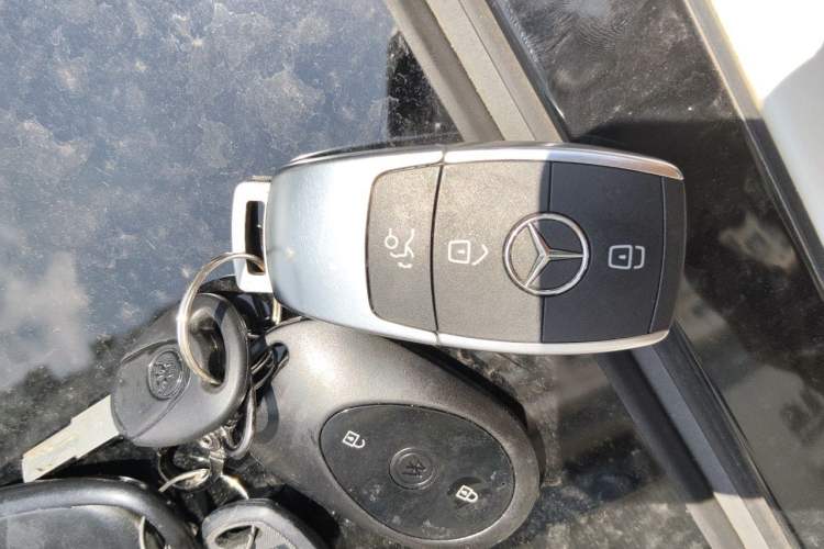 Used Mercedes-Benz C-Class 2019 Restyled C 260 L Sport Edition Vehicle Key