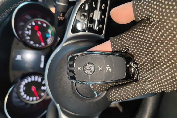 Used Mercedes-Benz C-Class 2019 C 260 L Sport Edition Vehicle Key