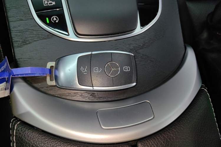 Used Mercedes-Benz C-Class 2019 Restyled C 260 L Sport Edition Vehicle Key