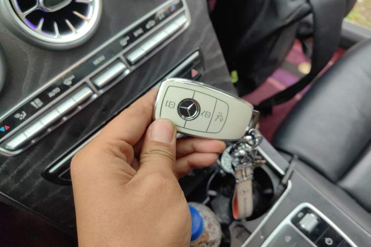 Used Mercedes-Benz C-Class 2019 C 260 Coupe Vehicle Key