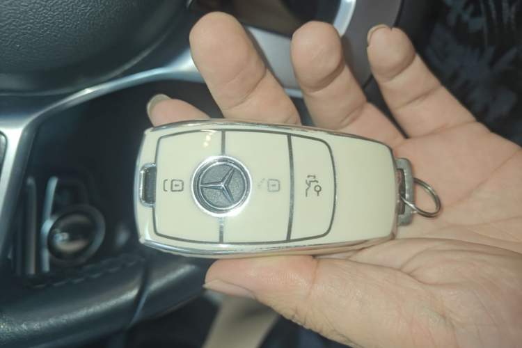 Used Mercedes-Benz C-Class 2019 C 180 L Fashion Edition Sport Version Vehicle Key