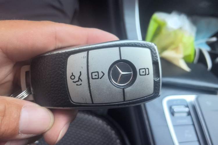 Used Mercedes-Benz C-Class 2019 C 260 L Sport Edition Vehicle Key