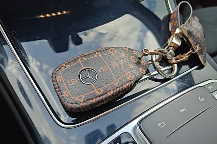 Used Mercedes-Benz C-Class 2019 C 260 Sport Edition Vehicle Key