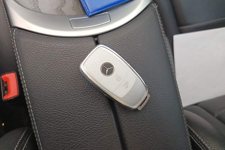Used Mercedes-Benz C-Class 2019 Restyled C 260 L Sport Edition Vehicle Key