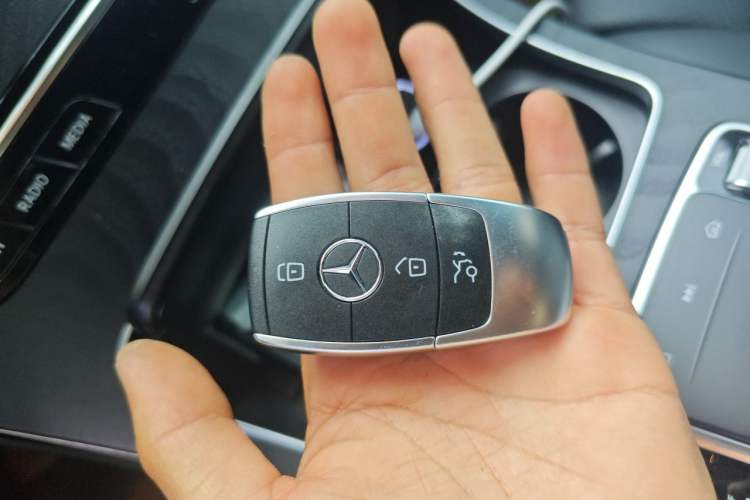 Used Mercedes-Benz C-Class 2019 C 180 L Fashion Edition Sport Version Vehicle Key