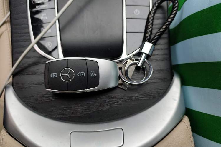 Used Mercedes-Benz C-Class 2019 C 260 L Sport Edition Vehicle Key