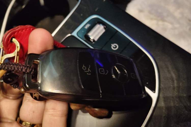 Used Mercedes-Benz C-Class 2019 Restyled C 260 L Sport Edition Vehicle Key