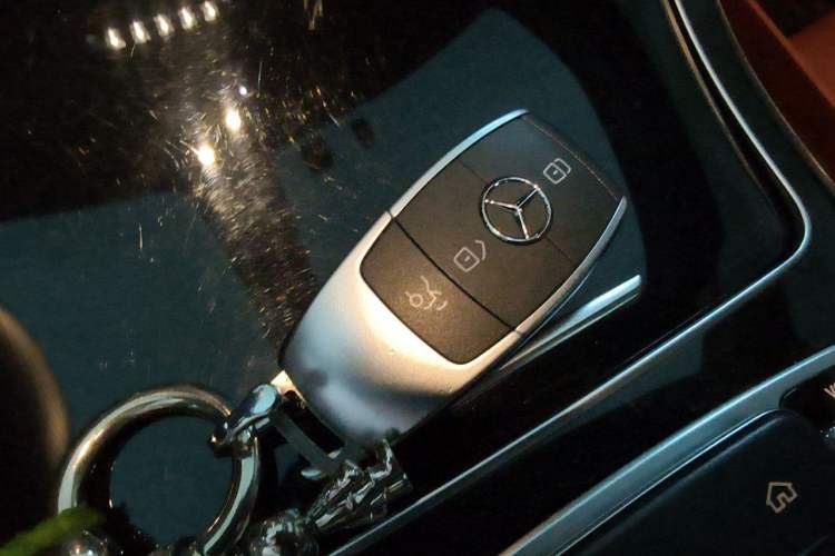 Used Mercedes-Benz C-Class 2019 C 260 Sport Edition Vehicle Key