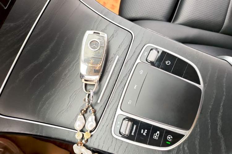 Used Mercedes-Benz C-Class 2019 C 180 L Fashion Edition Sport Version Vehicle Key