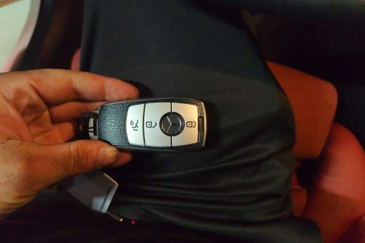 Used Mercedes-Benz C-Class 2019 C 260 Sport Edition Vehicle Key