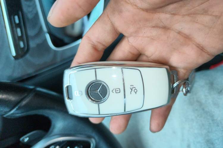 Used Mercedes-Benz C-Class 2019 Restyled C 260 L Sport Edition Vehicle Key