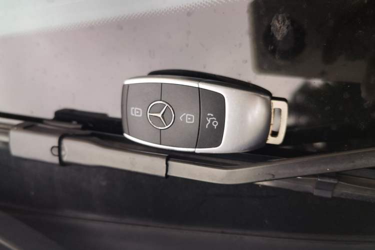 Used Mercedes-Benz C-Class 2019 Restyled C 260 L Sport Edition Vehicle Key