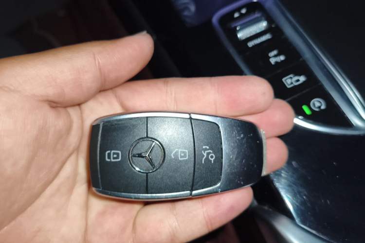 Used Mercedes-Benz C-Class 2019 C 260 Sport Edition Vehicle Key