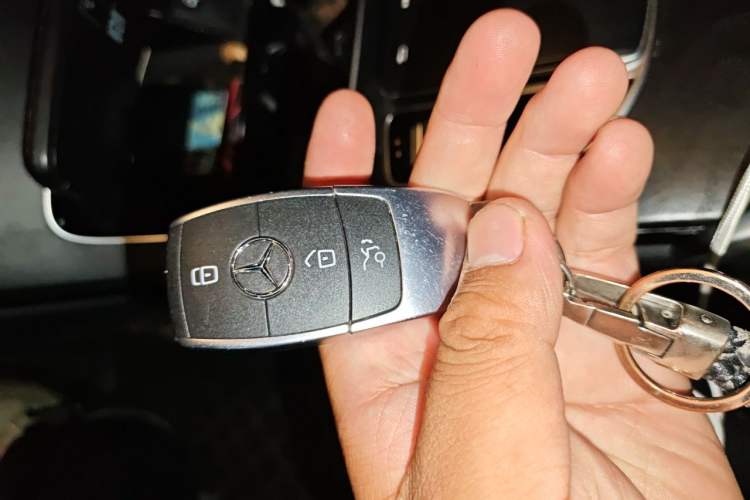 Used Mercedes-Benz C-Class 2019 Restyled C 260 L Sport Edition Vehicle Key