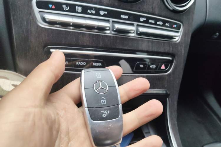 Used Mercedes-Benz C-Class 2019 C 260 Sport Edition Vehicle Key