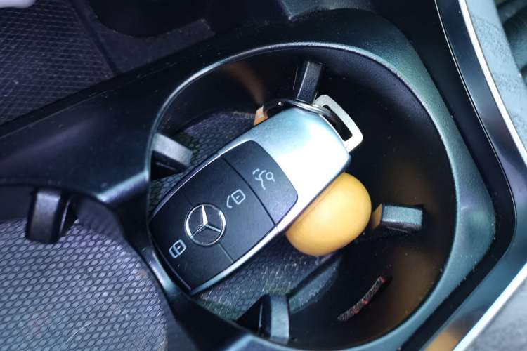 Used Mercedes-Benz C-Class 2019 C 180 L Fashion Edition Sport Version Vehicle Key