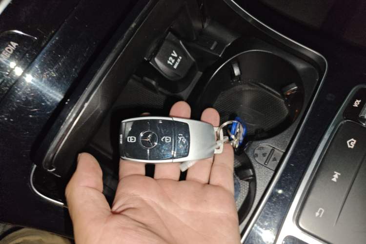 Used Mercedes-Benz C-Class 2019 C 260 Sport Edition Vehicle Key