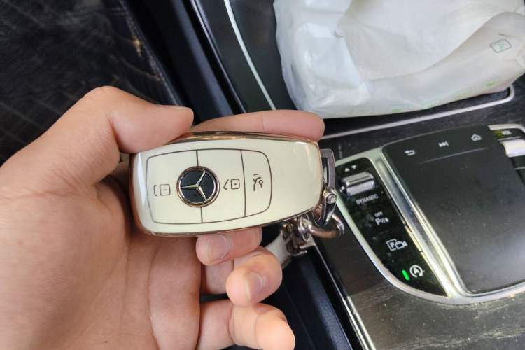 Used Mercedes-Benz C-Class 2019 C 260 L Sport Edition Vehicle Key