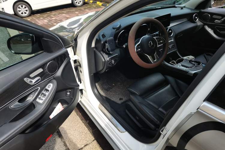 Used Mercedes-Benz C-Class 2019 Restyled C 260 L Sport Edition Driver Seat