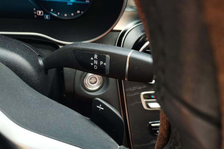 Used Mercedes-Benz C-Class 2019 Restyled C 260 L Sport Edition Gear Lever