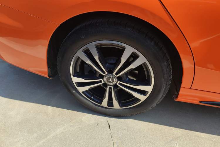 Used Mercedes-Benz C-Class 2019 C 260 Sport Edition Right Rear Wheel Hub