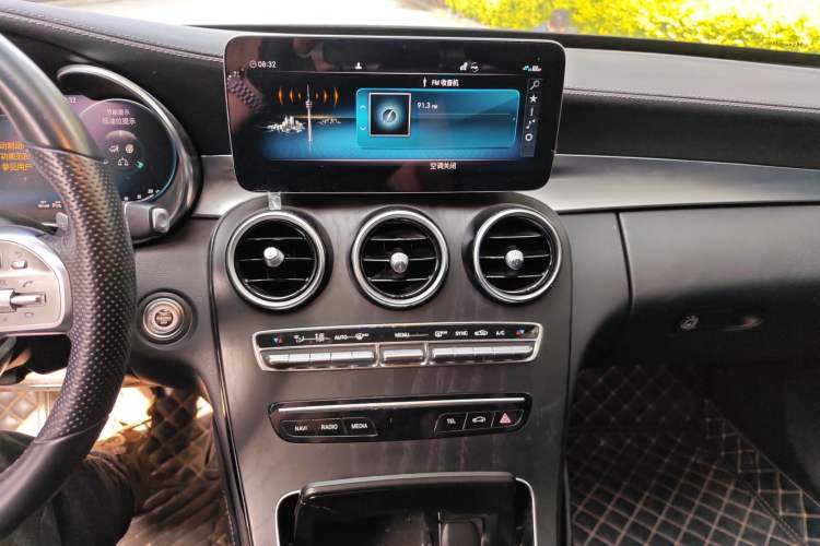 Used Mercedes-Benz C-Class 2020 Restyled C 200 L Fashion Edition Sport Version Audio And AC Panel