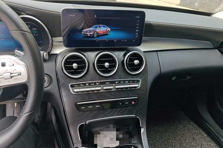 Used Mercedes-Benz C-Class 2020 C 260 L Sport Edition Audio And AC Panel