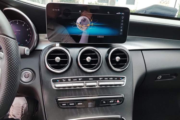 Used Mercedes-Benz C-Class 2020 Restyled C 260 L Sport Edition Audio And AC Panel