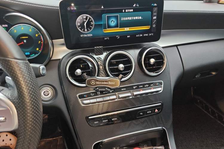 Used Mercedes-Benz C-Class 2020 Restyled C 260 L Sport Edition Audio And AC Panel
