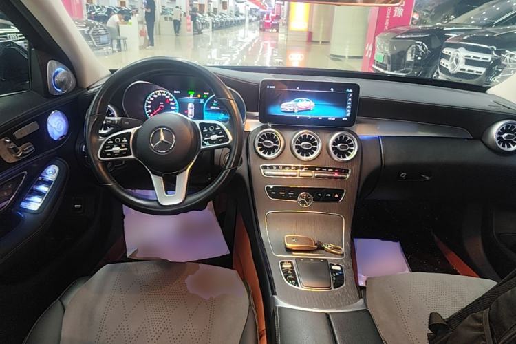 Used Mercedes-Benz C-Class 2020 C 260 L Center Console