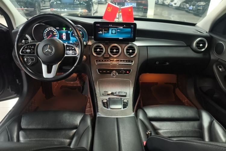 Used Mercedes-Benz C-Class 2020 C 260 L Center Console