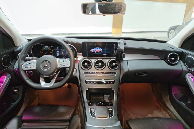 Used Mercedes-Benz C-Class 2020 C 200 L Fashion Edition Sport Version Center Console