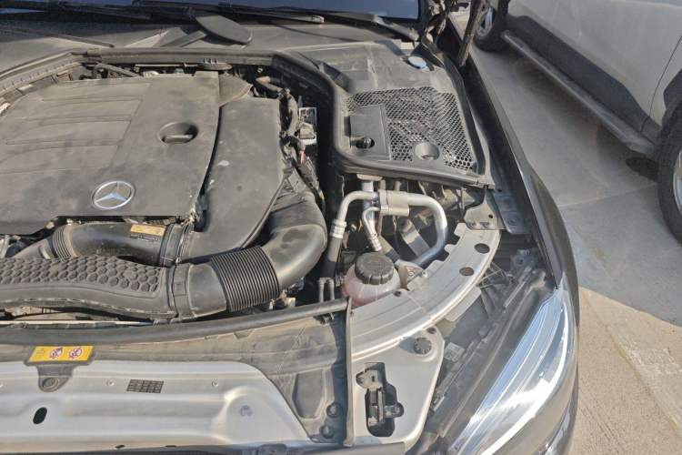Used Mercedes-Benz C-Class 2020 C 260 L Engine Bay Left
