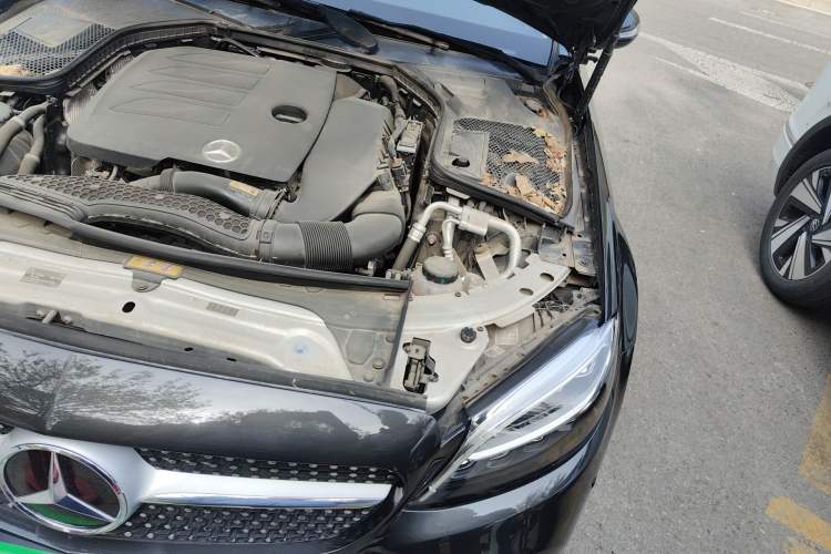 Used Mercedes-Benz C-Class 2020 C 260 L Sport Edition Engine Bay Left