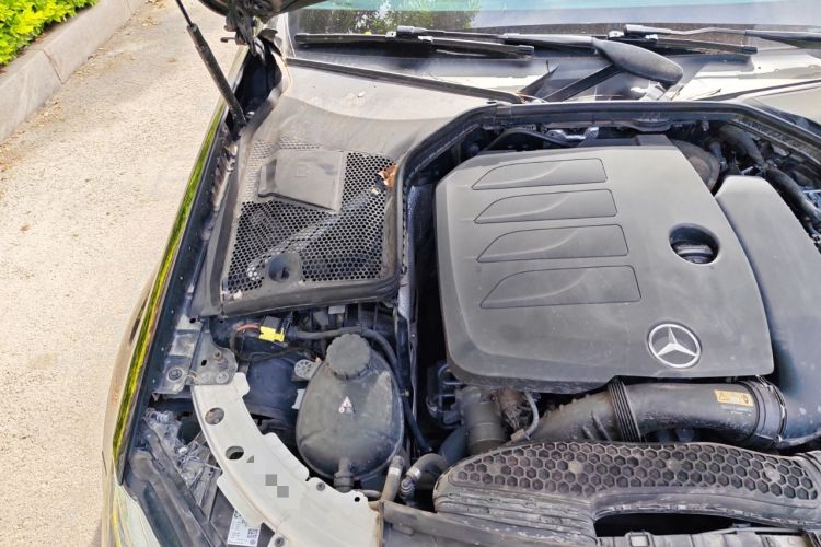 Used Mercedes-Benz C-Class 2020 Restyled C 200 L Fashion Edition Sport Version Engine Bay Right