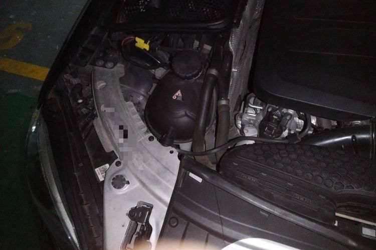 Used Mercedes-Benz C-Class 2020 C 260 L Sport Edition Engine Bay Right