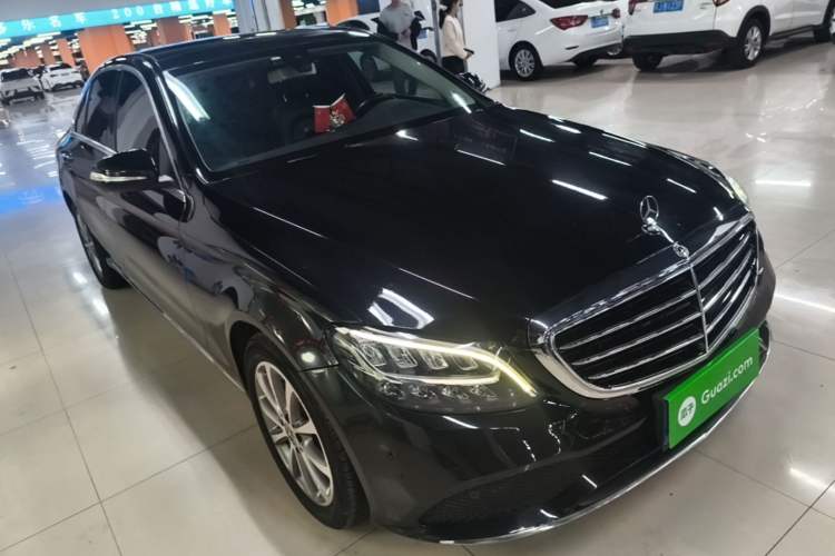 Used Mercedes-Benz C-Class 2020 C 260 L Front Right 45 Deg