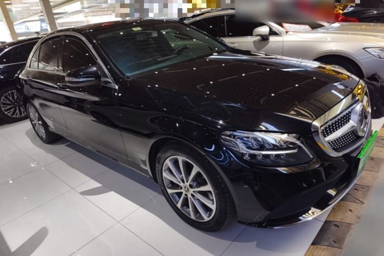 Used Mercedes-Benz C-Class 2020 C 260 L Front Right 45 Deg