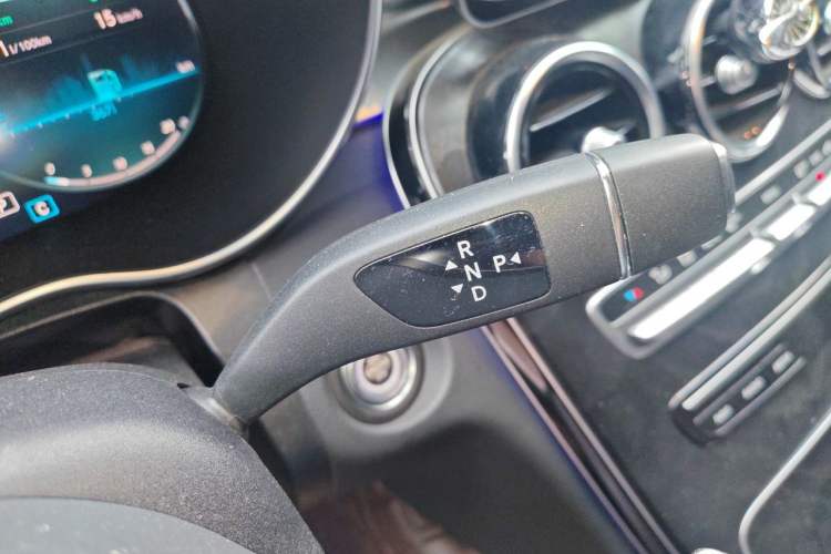 Used Mercedes-Benz C-Class 2020 Restyled C 260 L Sport Edition Gear Lever